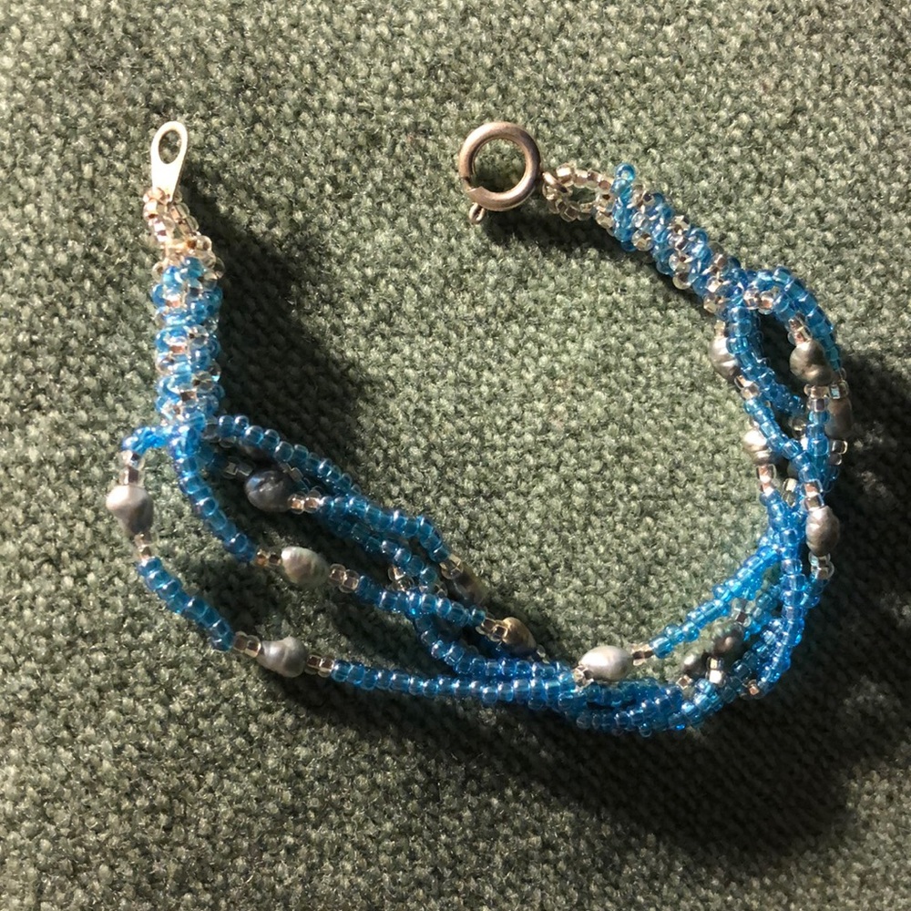 blue bead & pearl bracelet